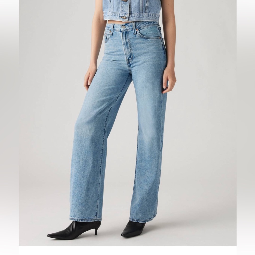 Levi's Ribcage Wide Leg 30x32 NWT